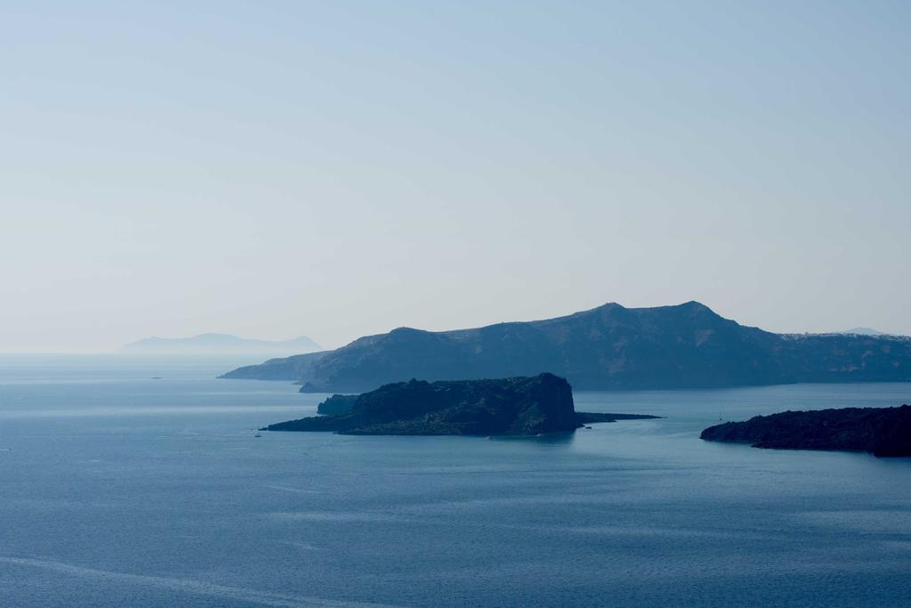 Caldera'S Dolphin Suites Megalochori  Exteriör bild